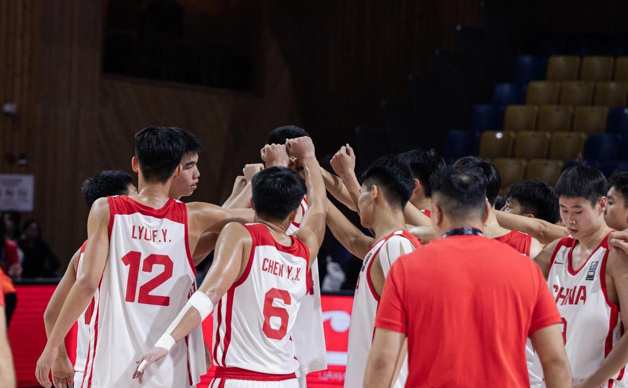 包含足协杯战况：金州勇士防线稳固，广厦男篮进攻受阻，张本智和成最佳的词条